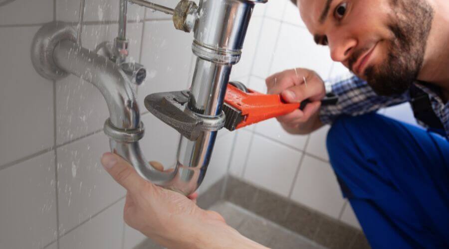 Professional same day plumber services in Sheridan, TX